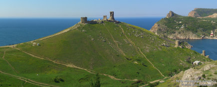 Крепостная гора и крепость Чембало