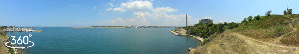 Александровская бухта, вид на вход в Севастопольскую бухту