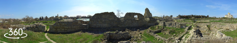 Портовый район Херсонеса, вид на оборонительные стены