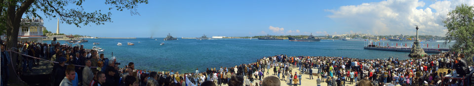 Парад кораблей: БДК Саратов. Панорамное фото 180 градусов