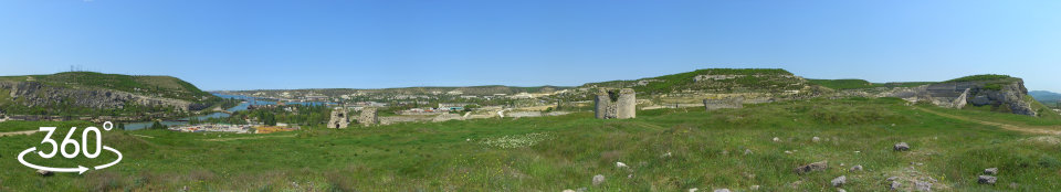 Вид с холма в центре крепости Каламита