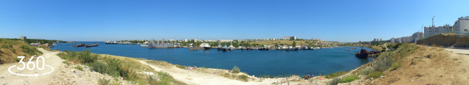 Вид с западного берега Стрелецкой бухты