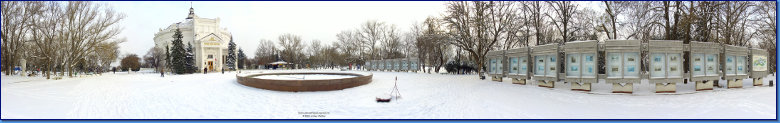 Исторический бульвар. Площадь у здания Панорамы в снегу
